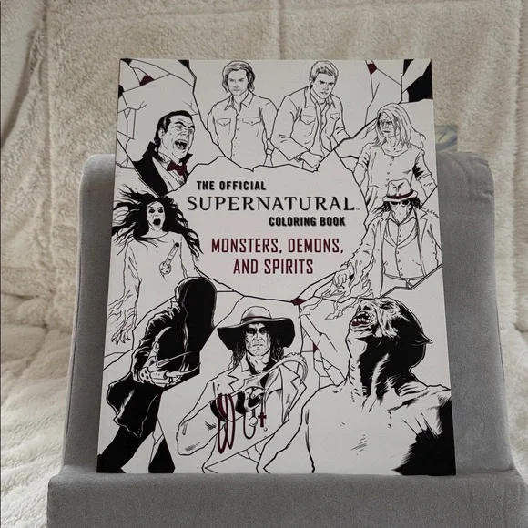 Supernatural Lot of 3 Books Family Don't End With Blood Fangasm Coloring Book - Picture 3 of 16